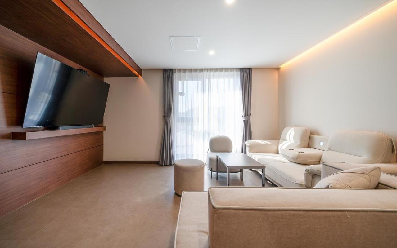 Hound Hotel Gijang Osiria Busan Exterior photo